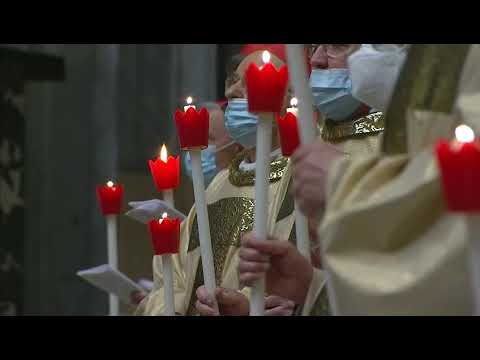 Praeconium Paschale (Exsultet) from St. Peter's Basilica 3 April 2021 HD