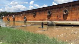 Barge haul-out operation with MAX airbags