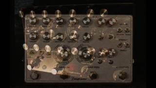 Video thumbnail for FTelettronica Schumann PLL fuzz by Santiago Fradejas Music