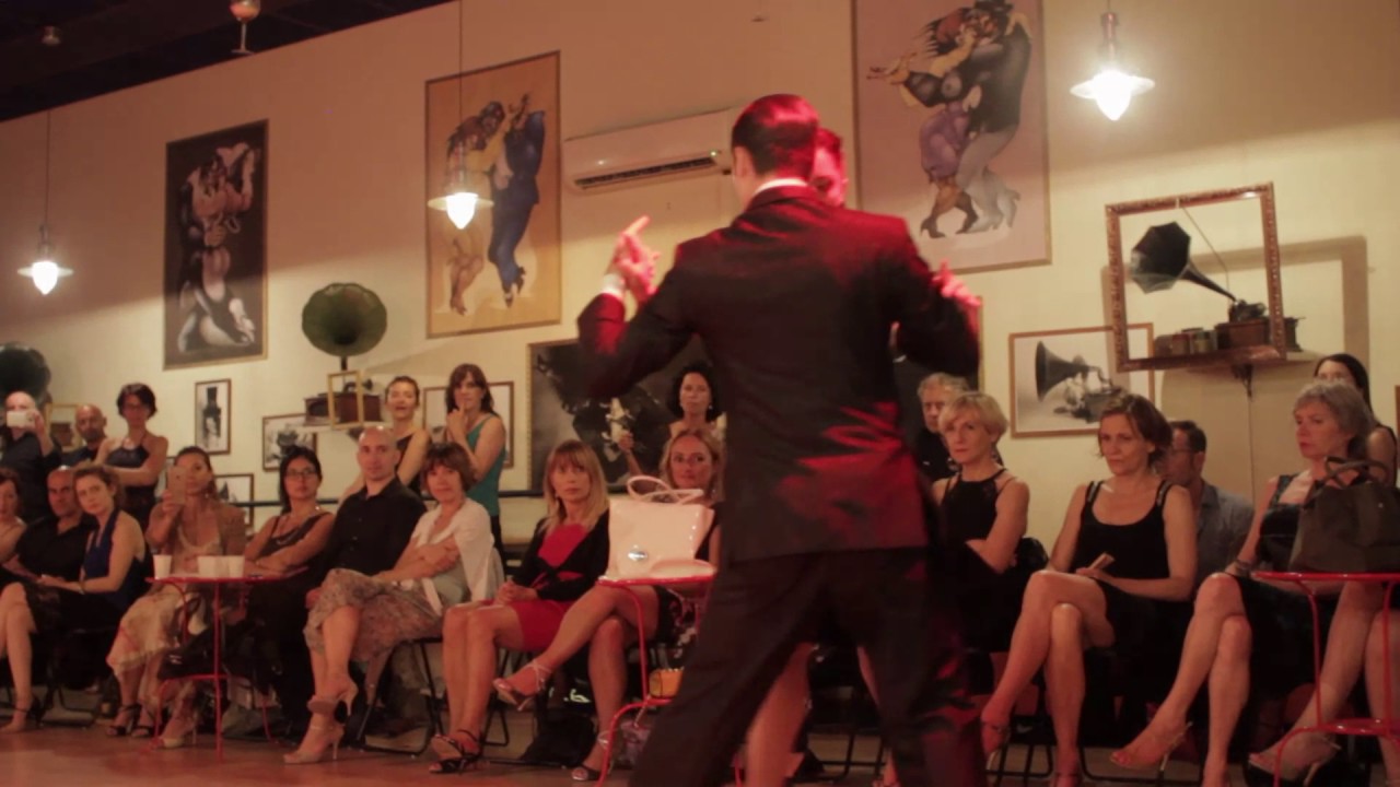 Video thumbnail for Facundo Piñero y Vanesa Villalba en La Maquina Tanguera 3/5