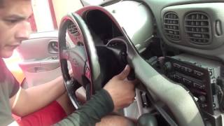 How to remove factory stereo Chevy Trailblazer 2002 - 2009