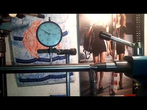 Tornio CZ 400 allineamento mandrino