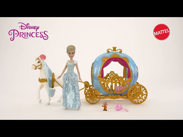 Vídeo relacionado con Mattel Disney Princess Minis Set de juego carruaje que se transforma en castillo, casa de muñecas pequeñas con princesa Aurora, 4 figuras, muebles y accesorios, juguete +3 años (HWX17)