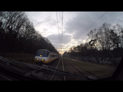 A train driver's view: Alkmaar - Arnhem CS, VIRM, 03-Mar-2016.