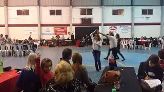 Lucía y Fernando bailando Rock and roll en Villa Modelo 01 may 2017