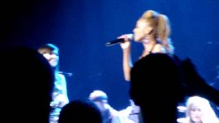 Kelly Clarkson and Tamyra Gray - When You Believe - Nokia Theater - Los Angeles - 04/03/12