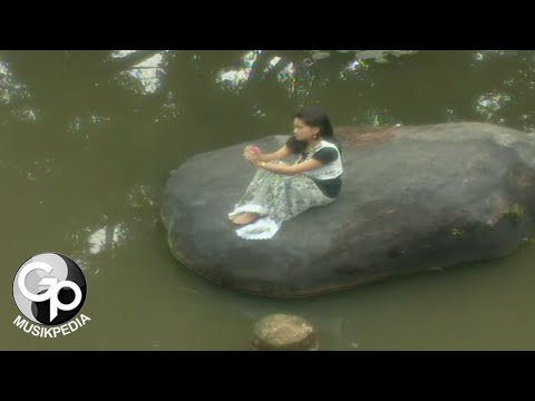 download lagu mp3 mp4 Ikke Nurjanah Cambuk Derita, download lagu Ikke Nurjanah Cambuk Derita gratis, unduh video klip Ikke Nurjanah Cambuk Derita