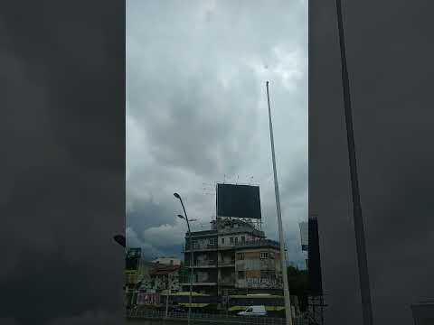 UNA NUBE NEGRA EN EL HORIZONTE #buenosaires #automobile #viapublica #turismobuenosaires #travel