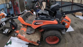 How to change blades on a Kubota ZD1211 mower