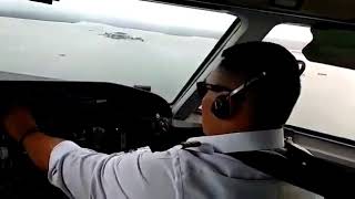 preview picture of video 'Landing DASH8 Q-300 , PK-TUB of Travira Air'
