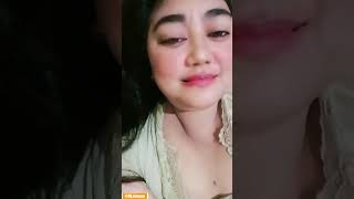 Download lagu Tante sedih dan kecewa karena dia baru saja putus denganku. mp3