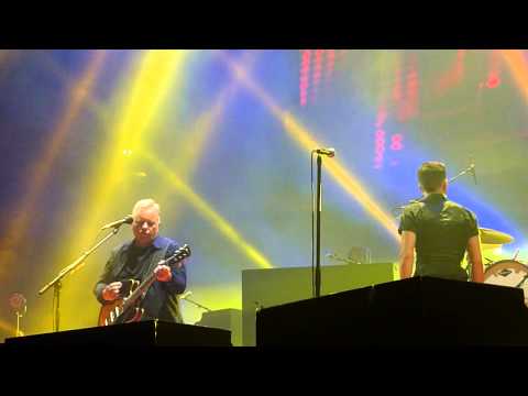 THE KILLERS Crystal Manchester 18-02-2013 (with Bernard Sumner from New Order)