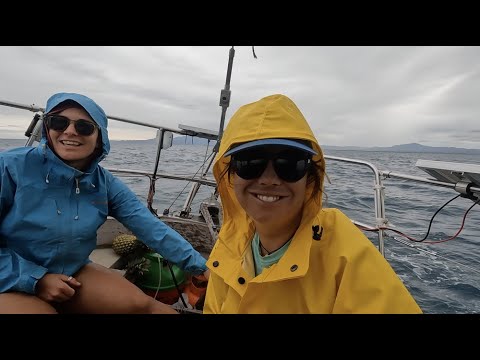 Sisters Reunited in Fiji WHSE107