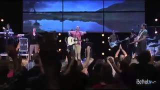 ▶ Sweetly Broken + Spontaneous Worship   Bethel Church   YouTube 360p
