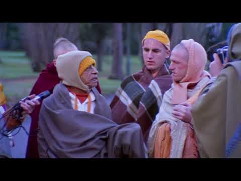 Morning walk with Srila Prabhupada Melbourne 1974