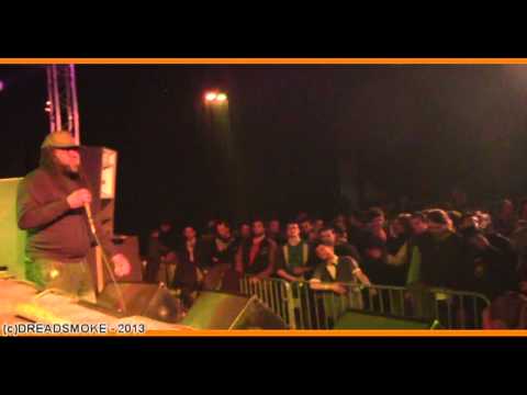 CULTURAL WARRIORS ft solo banton - everyone gonne dub this pt1 - round 18 @ brussels reggae festival