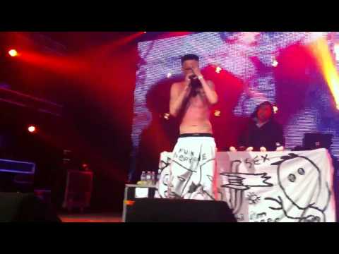 Die Antwoord - Orinoco Ninja Flow live @ STRP Eindhoven