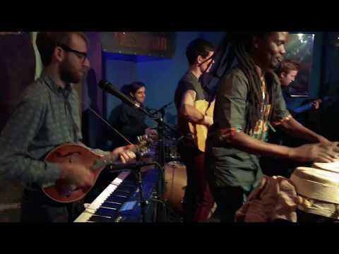 Soulsha - Carry It On Live at Nashua Holiday Stroll