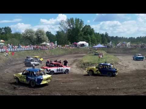 Roncs Auto Show  2017.05.27 Trabant ütközéses :)