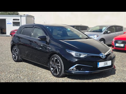 2016 Toyota Auris Hybrid - Image 2
