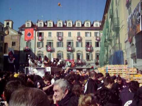 Inizio della battaglia delle arance 2011