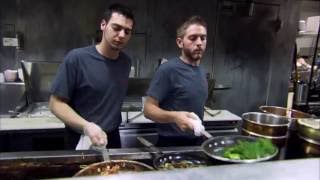 Restaurant: Impossible : viernes 22:00 COL | 00:00 ARG - Food Network Latam