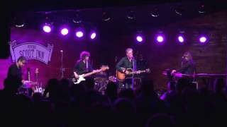 The Jayhawks play "I'll Be Your Key" at The Scoot Inn 10/27/16