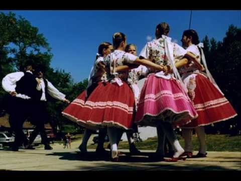 Este száll a fecske - Lakodalmas egyveleg