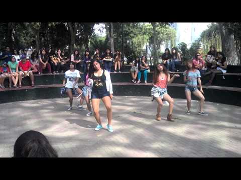 Kristal Girls//EXID UP AND DOWN // 1st kpop festiv