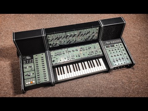 Das Roland System 100 aus dem Jahr 1975