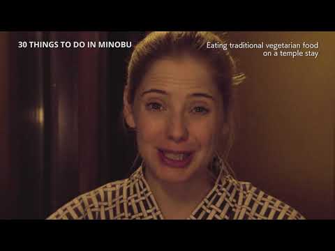 Eating traditional vegetarian food on a temple stay