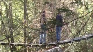 preview picture of video 'Suspension Bridge on Signal Mountain, Tennessee'