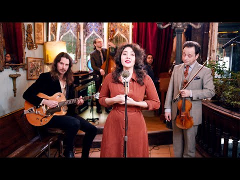 Nuages – Tatiana Eva-Marie x Daniel Garlitsky