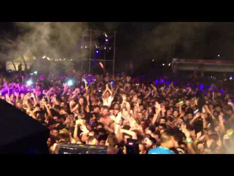 ZoukOut 2011 - Avicii - Calling