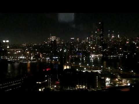 Brooklyn Bridge & Manhattan