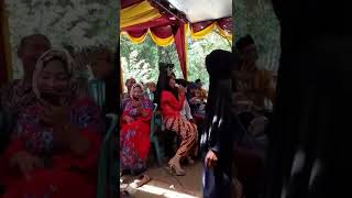 Download lagu bencong nyanyi #viraltiktok #viralshorts #nikah #ngakak mp3