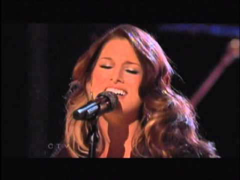 Avril Lavigne and Cassadee Pope - "I'm With You" - The Voice 2012