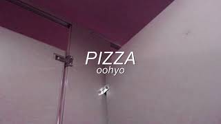 oohyo - pizza but you're in a bathroom at a party!