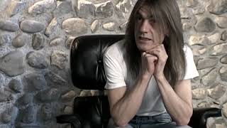 Malcolm Young (AC/DC) about Bon Scott and Brian Johnson