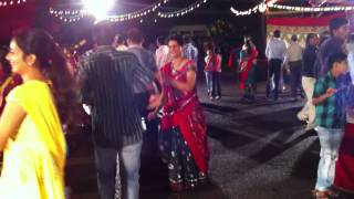 preview picture of video 'Gujarati Sanskar Kendra, CBD Belapur'