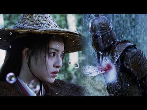 The most beautiful woman actually fought Iron Man alone for the sake of a useless young man!