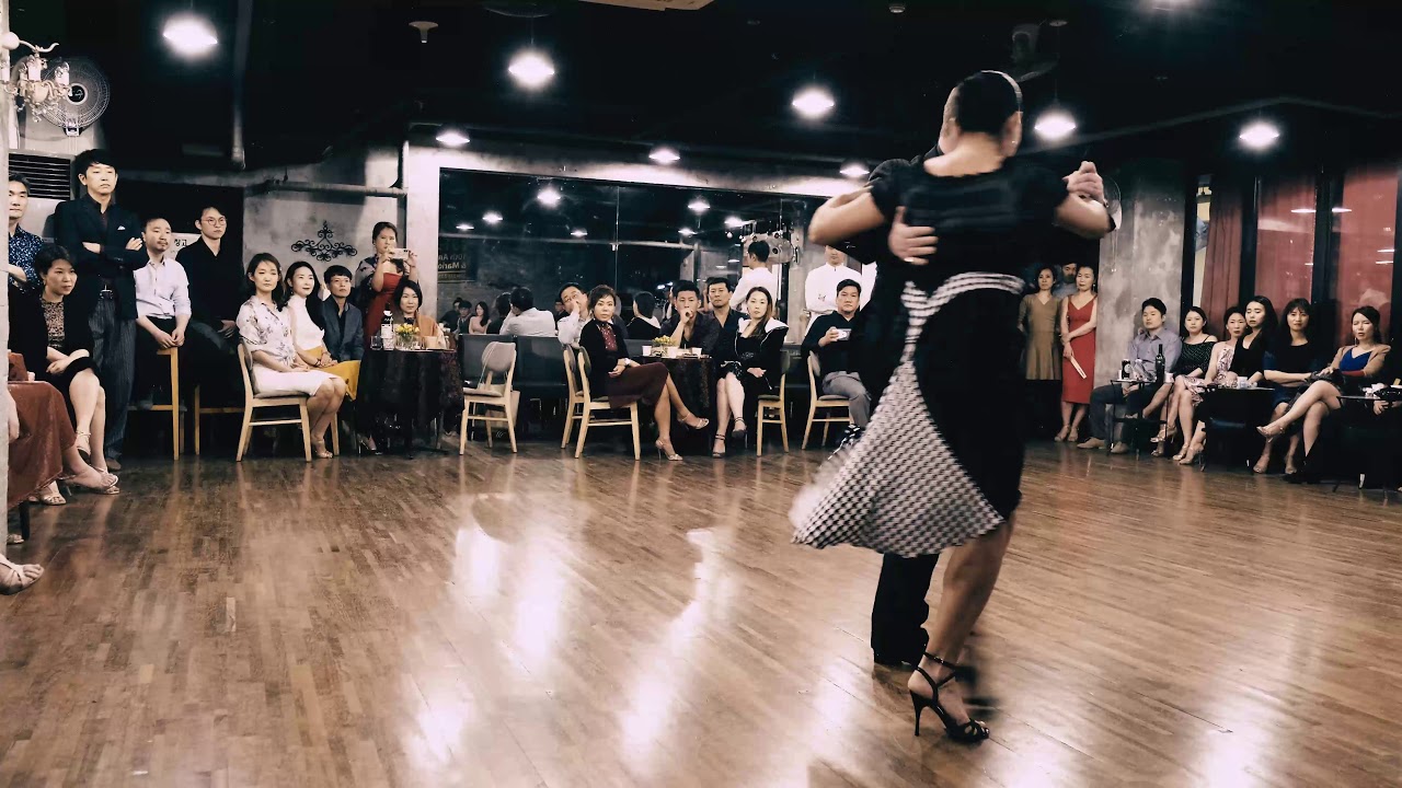 2019 Sebastian Missé y Andrea Reyero show #1 in El Unico