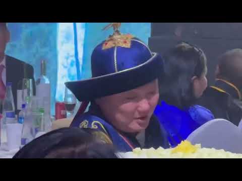 Хөлгүй цэнхэр нуур /Суис-ийн төгсөгч дуучид Ардын жүжигчин С.Жавхланд хүндэтгэл үзүүлэв/