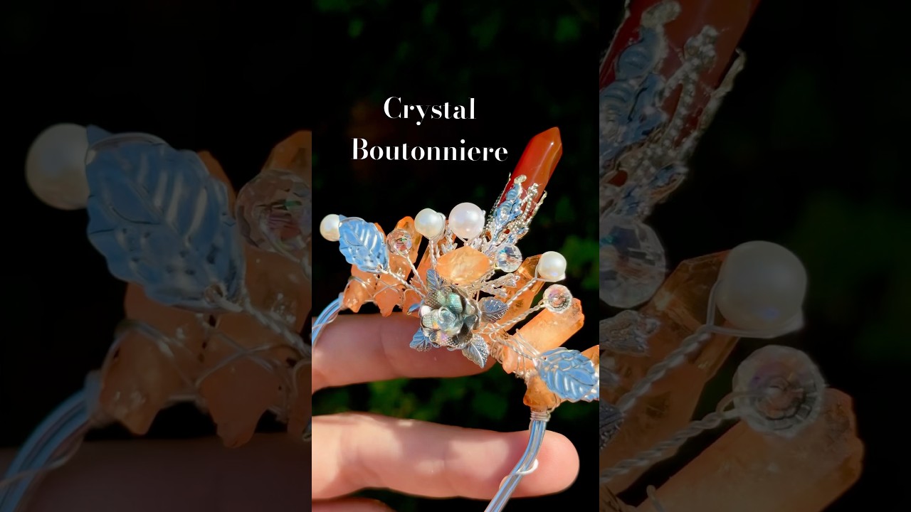 Custom boutonnieres for the groom and groomsmen #groomboutonniere #weddingboutonniere #weddingcrown