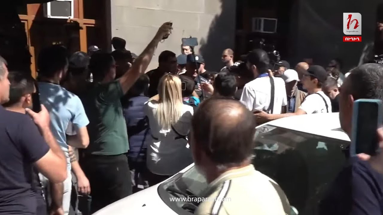 Ոստիկանությունը բերման է ենթարկում քաղաքացիներին․ իրավիճակը լարված է