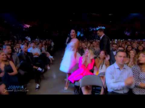 Scarlet Gruber y Christian de la Campa | Premios Tu Mundo