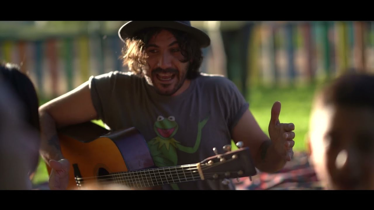 Capitán Cobarde. Feat. Ana Boheme - El juguetito