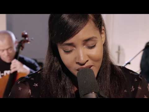 GLASHAUS - Gebt mir mein Leben zurück (live & akustisch im Zentrum der Veränderung) (Official 3pTV)