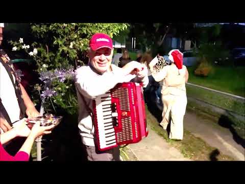 CRACIUN cu HAR si VESELIE, Colinde la BEN acasa