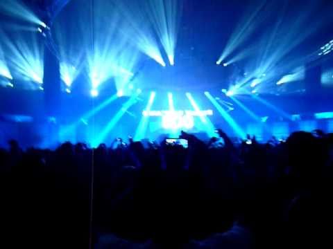 Markus Schulz Intro & plays Wippenberg - U R @ ASOT 500 Den Bosch
